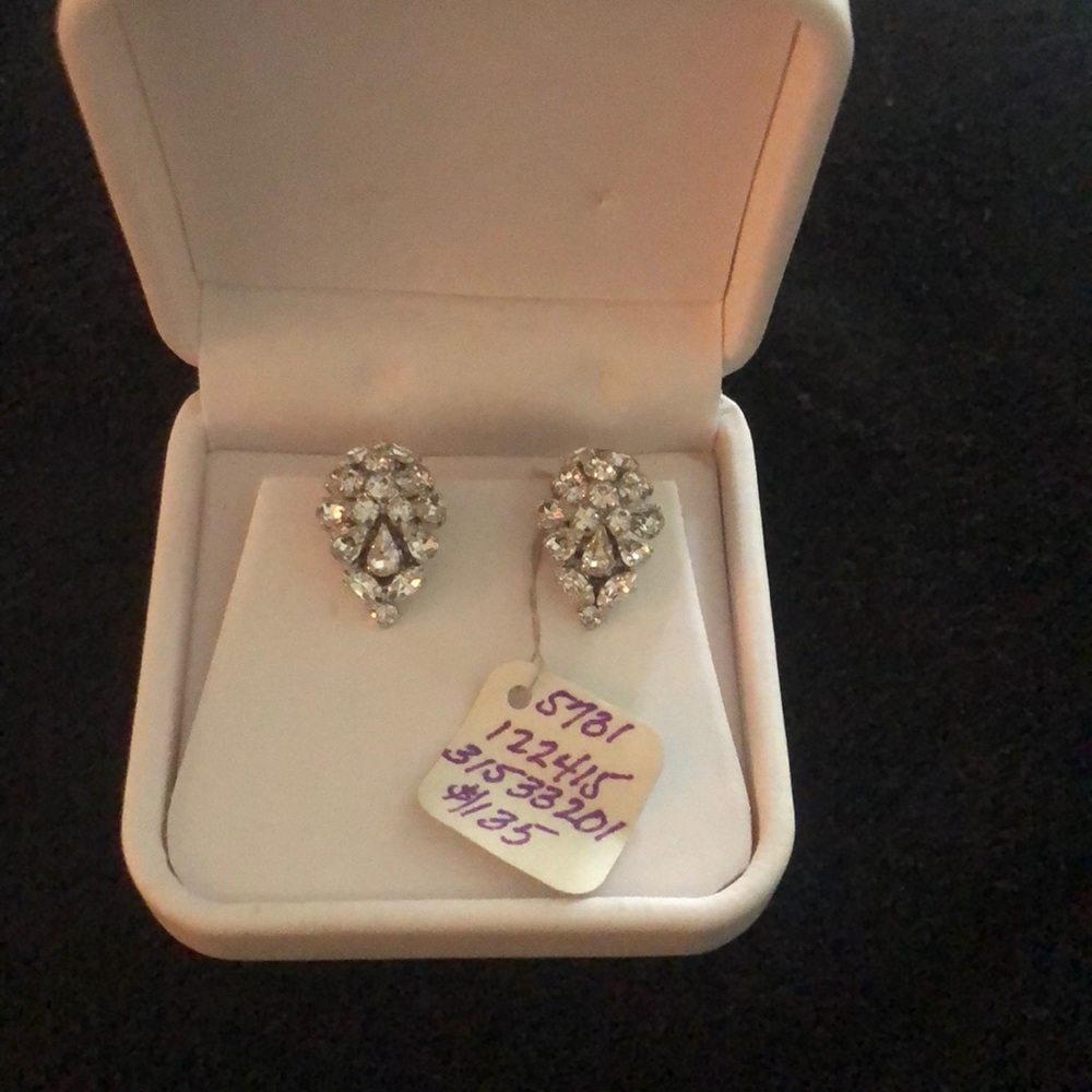 Say yes to these earrings!